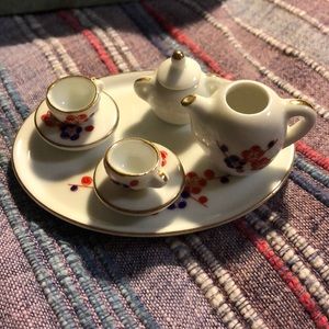 Dollhouse vintage tea set